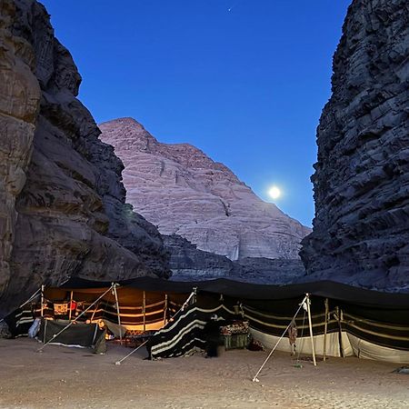 Wadi Rum Desert Secret Camp วาดิรัม ภายนอก รูปภาพ