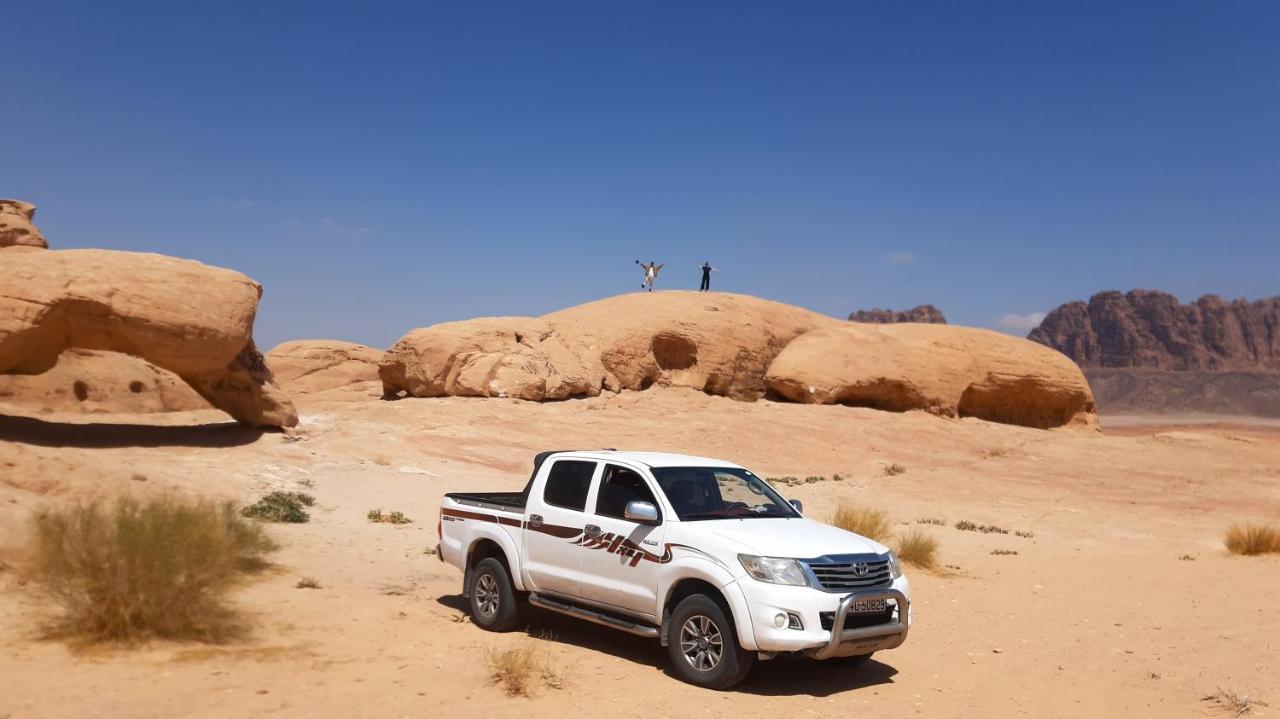 Wadi Rum Desert Secret Camp วาดิรัม ภายนอก รูปภาพ