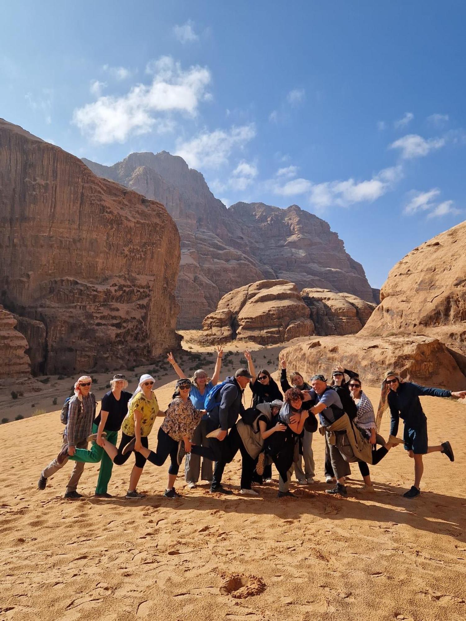 Wadi Rum Desert Secret Camp วาดิรัม ภายนอก รูปภาพ