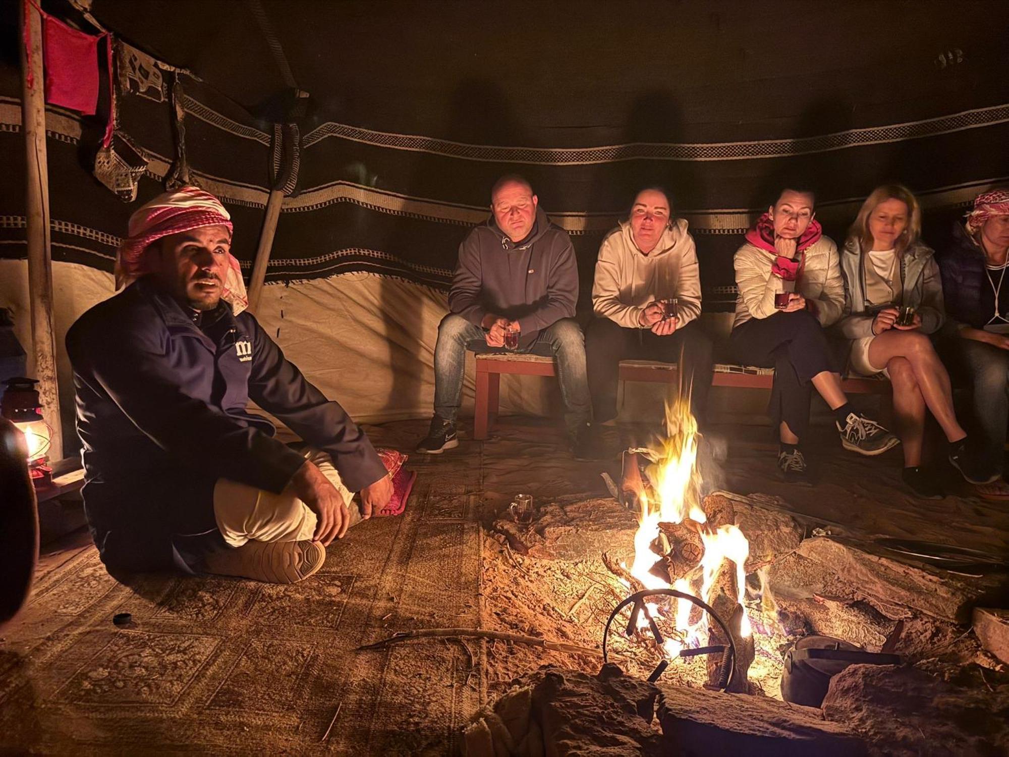 Wadi Rum Desert Secret Camp วาดิรัม ภายนอก รูปภาพ