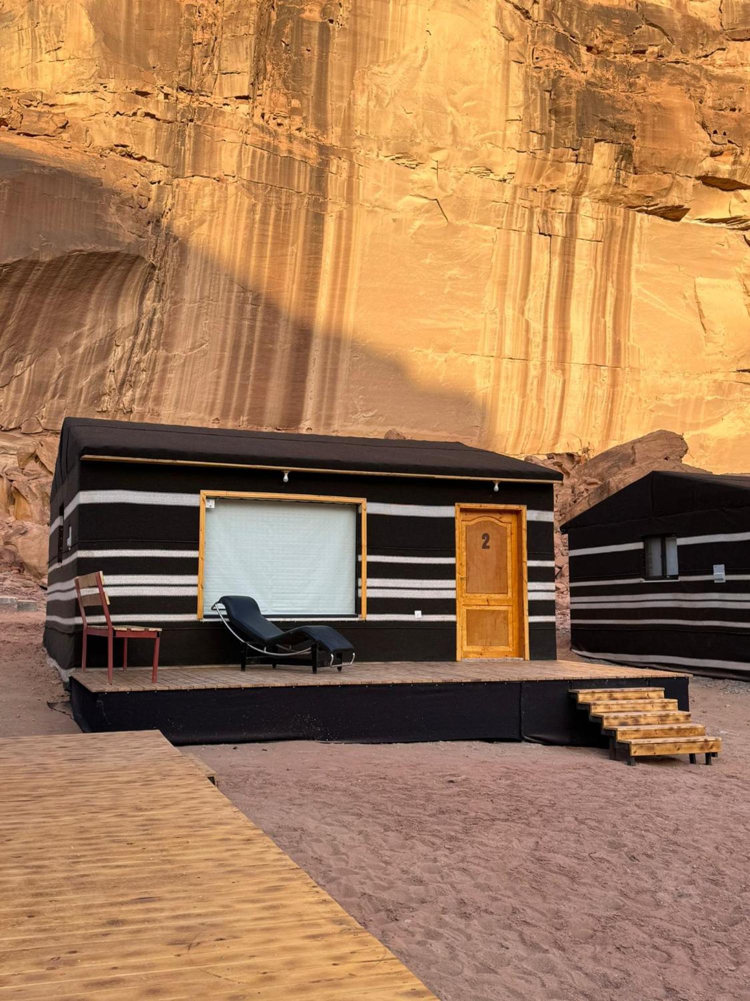 Wadi Rum Desert Secret Camp วาดิรัม ภายนอก รูปภาพ